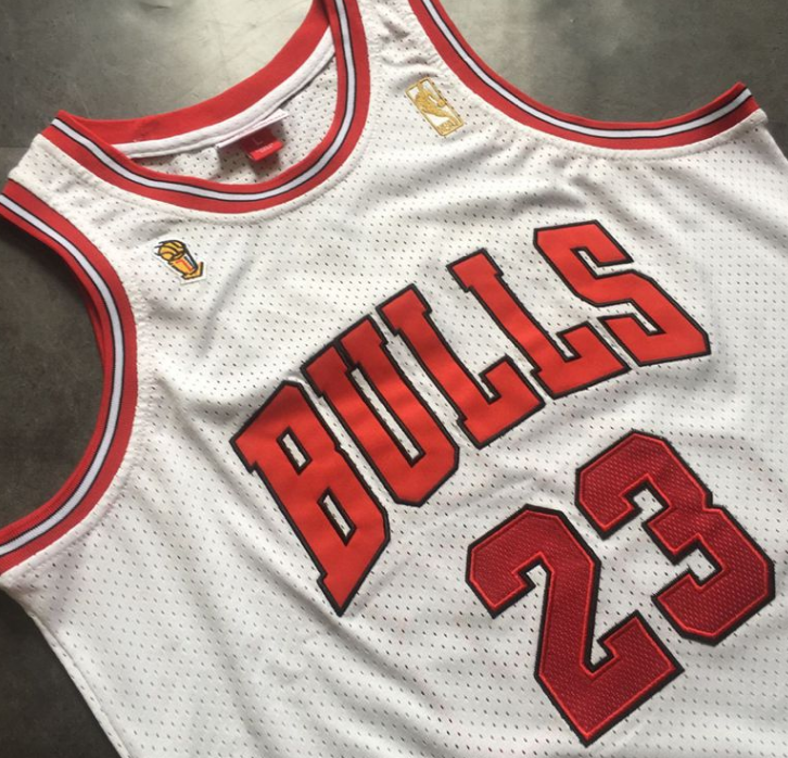 Jordan Men's Chicago Bulls DeMar DeRozan #11 Black Player T-Shirt, XL