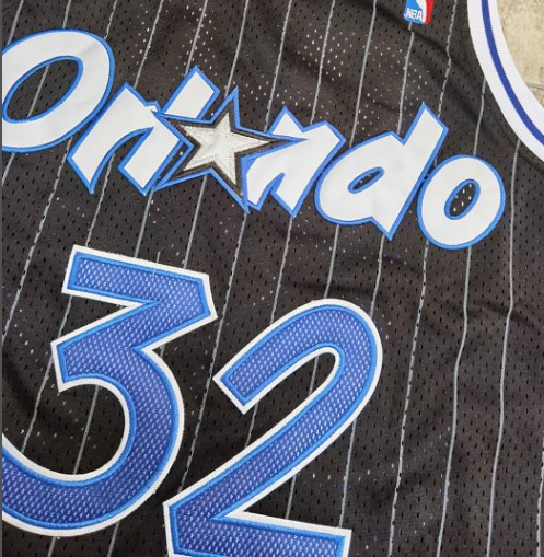 Mitchell & Ness Shaquille ONeal #32 Orlando Magic Black NBA Name and Number Tee  T-Shirt : : Sports & Outdoors