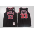 Men's Chicago Bulls Scottie Pippen #33 Black Hardwood Classics Swingman Jersey 1995/96 - thejerseys