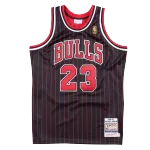 Retro Chicago Bulls Michael Jordan #23 Mitchell & Ness Black 1996/97 Swingman NBA Jersey - thejerseys